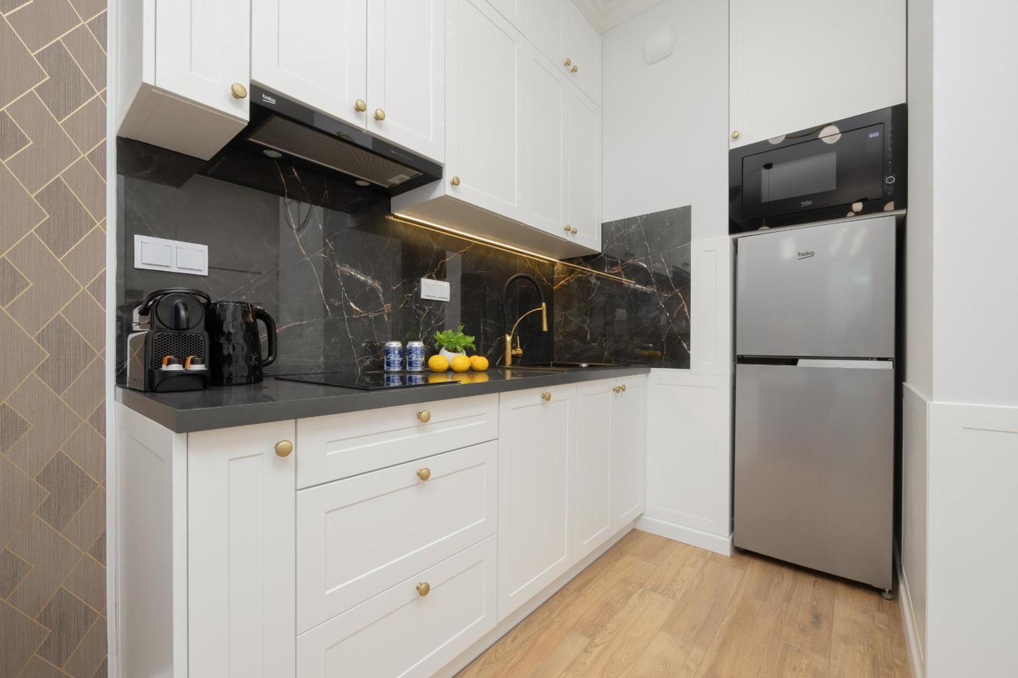 Lux Grzybowska With Parking By Renters Prestige Apartment