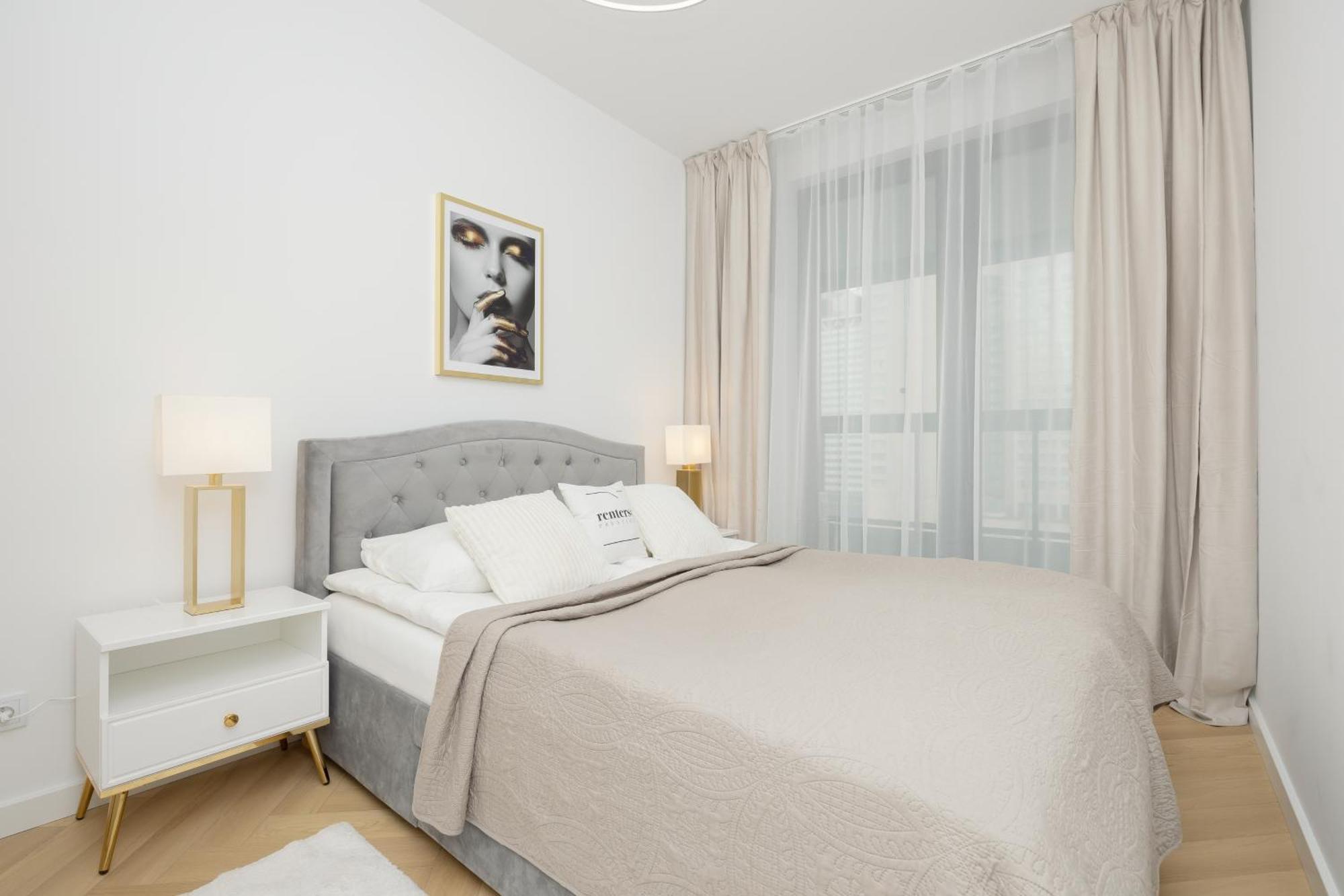 Leilighet Lux Grzybowska With Parking By Renters Prestige